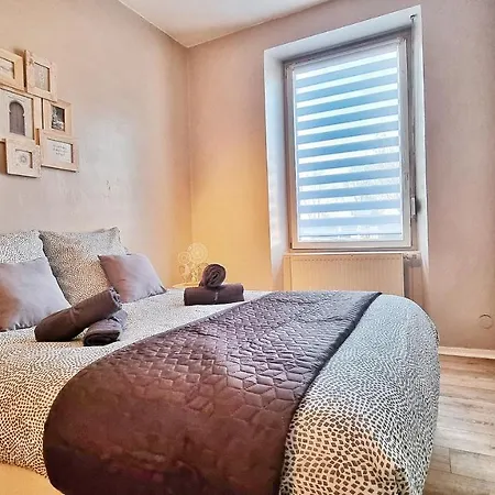 Apartament ✩ L'etoile ✩ 6 Personnes ✩ Musee Auto ✩ Rbnb ✩ *