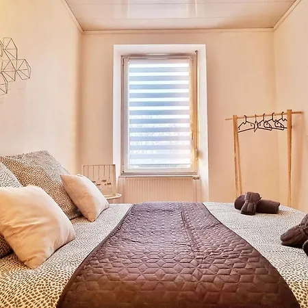 ✩ L'etoile ✩ 6 Personnes ✩ Musee Auto ✩ Rbnb ✩ Apartament