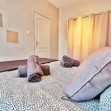 ✩ L'etoile ✩ 6 Personnes ✩ Musee Auto ✩ Rbnb ✩ Apartment *
